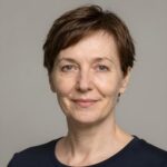 Портрет уверенного бизнесмена в студии для сайта доставки здорового питания в Ставрополе